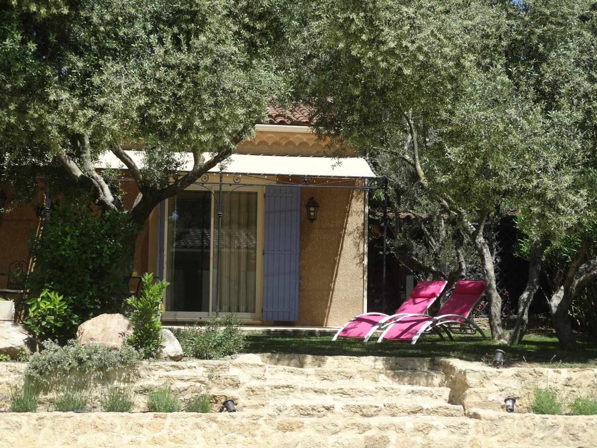 Gites En B&B Le Clos De La Cerise Châteauneuf-du-Pape Eksteriør billede